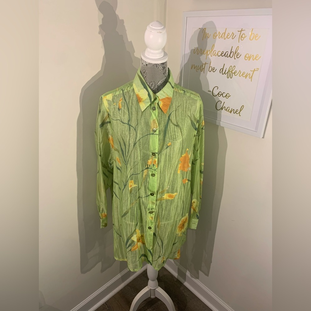 NWT Green floral sheer button up